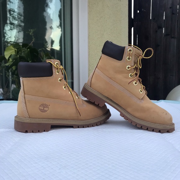 Timberland Women/Junior Lugs Ankle Boot - Picture 2 of 9